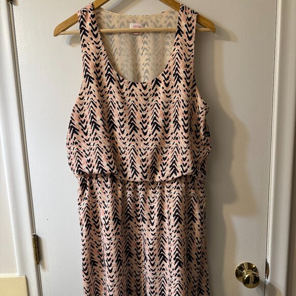 Patterned Dress - Picture 1 of 4